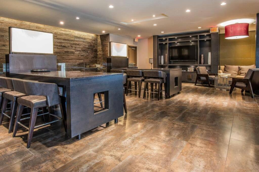 Luxury D.c. 1br Apt W/rooftop Pool In Southwest Waterfront Appartement
