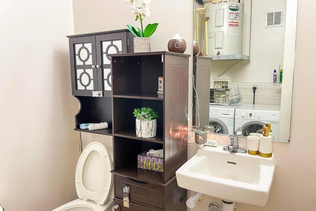 Luxury D.c. 1br Apt W/rooftop Pool In Southwest Waterfront Washington
